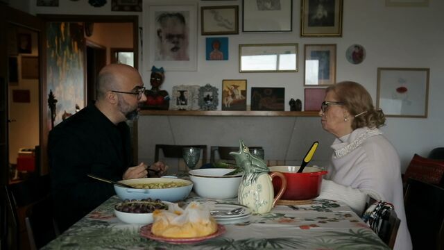 "Cozinha o mesmo prato para a mãe"