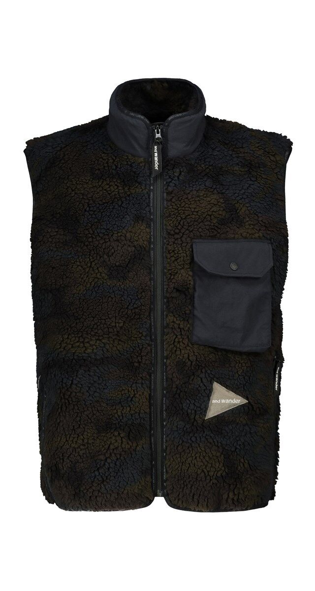 Colete em felpo, € 429, And Wander.