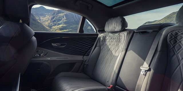 Interior do Bentley Flying Spur V8