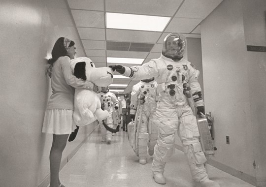 A Omega e o Snoopy na Lua