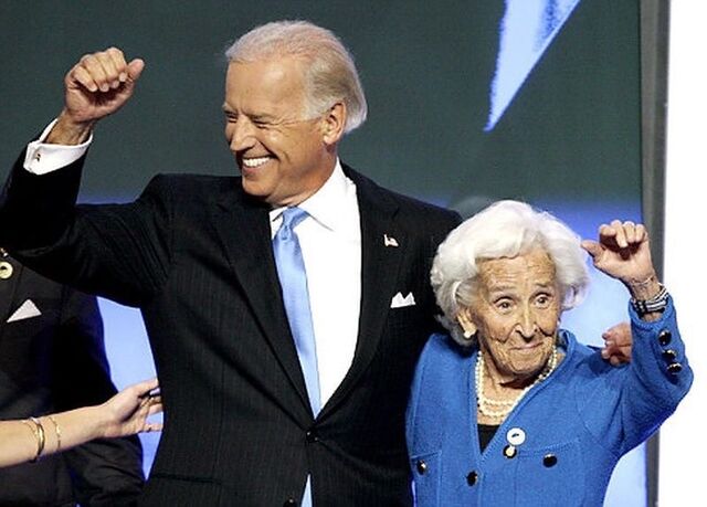 Joe Biden e a mãe