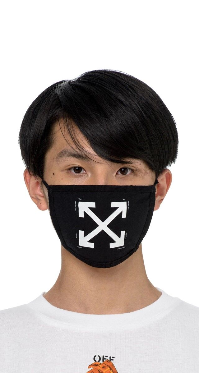 Máscara em algodão (inclui filtro de proteção respirável), € 80, Off- White.