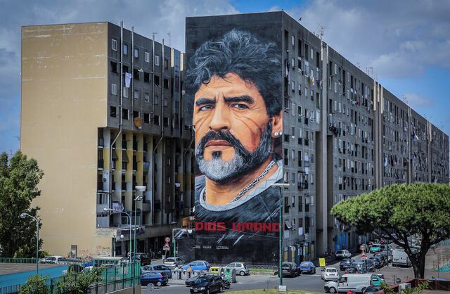 Mural dedicado a Diego Maradona em Nápoles, Itália