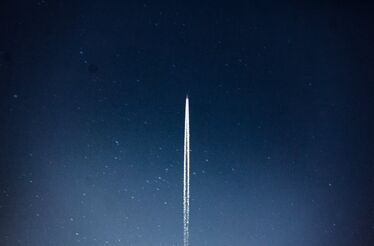 Elon Musk vs Jeff Bezos, quem chegará primeiro ao espaço?