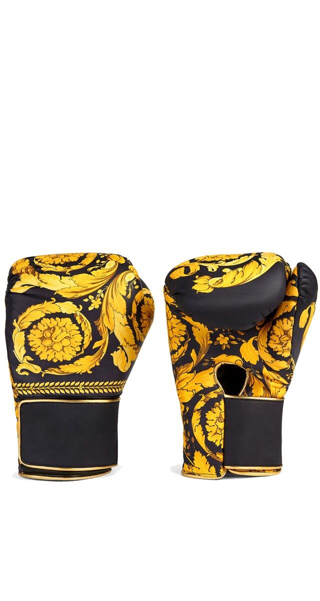 2020-12-14_10_07_01 2 Versace.jpg