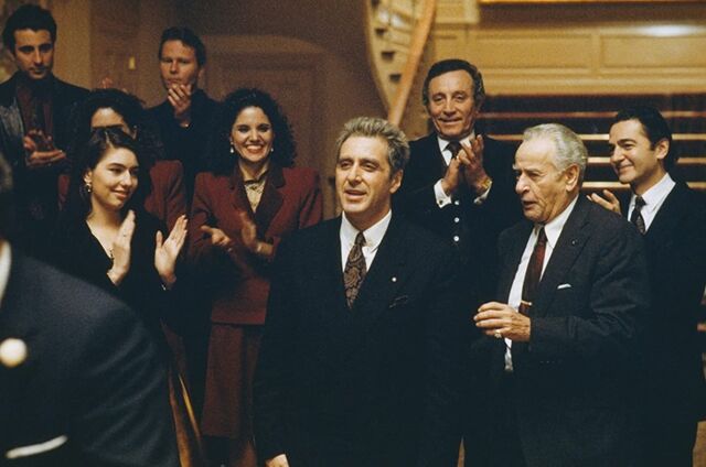 Al Pacino, Andy Garcia, Sofia Coppola, John Savage, Al Martino, Don Novello e Eli Wallach em O Padrinho: Parte III (1990)