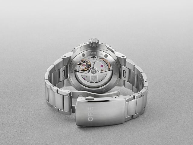 Oris Aquis Date Calibre 400