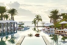 Trabalhadores remotos fogem para resorts à espera de vacinas