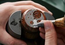 Este relógio exclusivo tem 2 mil diamantes