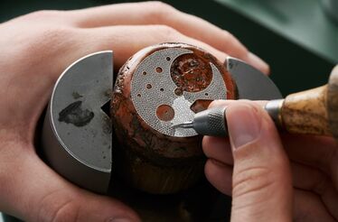 Este relógio exclusivo tem 2 mil diamantes