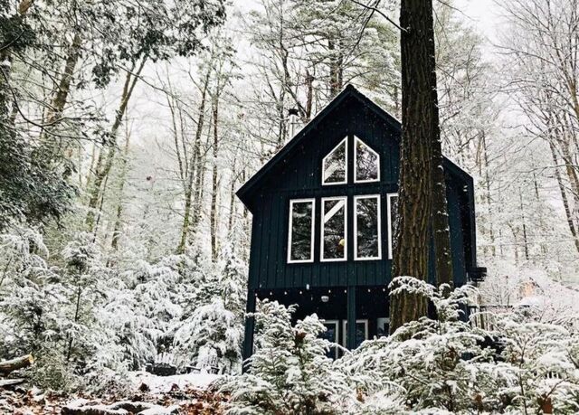 2021-02-04_13_07_44 Airbnb Instagram 3.JPG