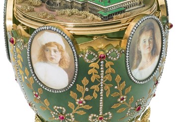 Ovos Fabergé da coleção Páscoa Imperial em exposição no Victoria & Albert