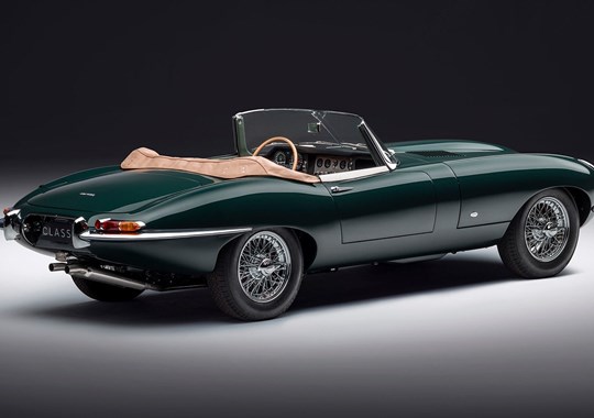 A história do E-Type, um clássico da Jaguar que celebra 60 anos