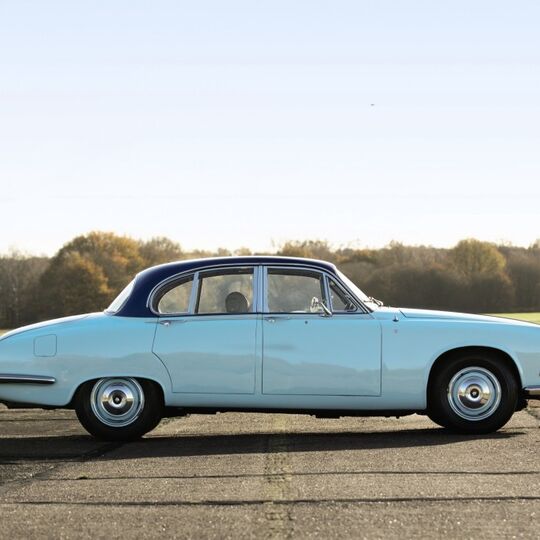 Jaguar da família real inglesa vai a leilão