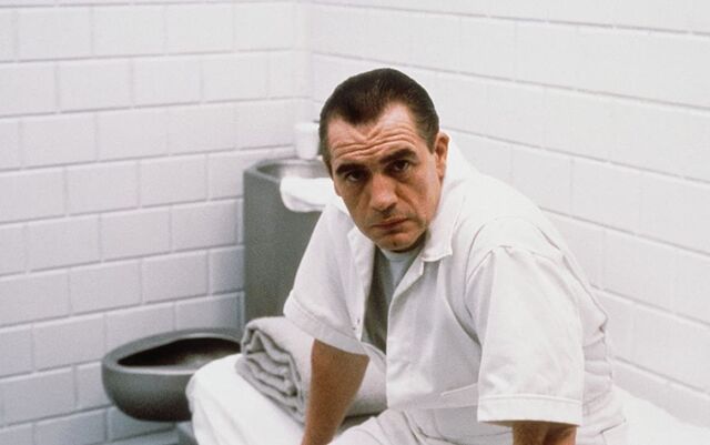 Brian Cox como Lecktor, um sociopata entediado, em Manhunter (1986)