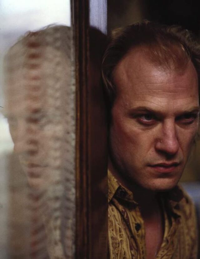 O ator Ted Levine como Buffalo Bill em O Silêncio dos Inocentes (1991)