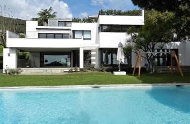 Guardiola compra casa de 10 milhões de euros no bairro da elite de Barcelona
