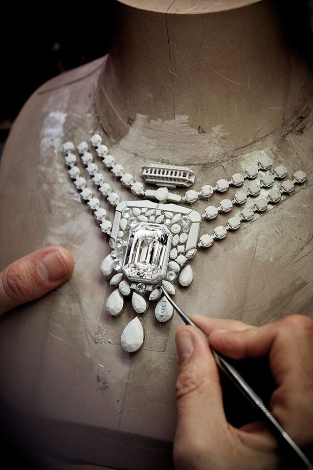 Colar de diamantes com 55,55 quilates, em diamantes e ouro branco, Chanel