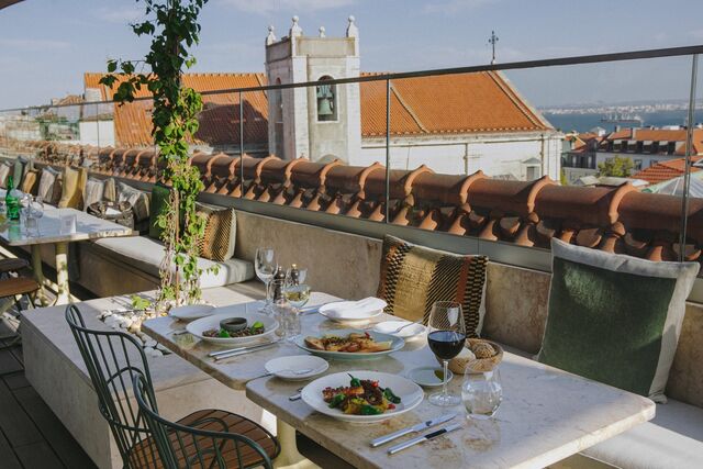 O restaurante e rooftop do The Lumiares Hotel & Spa tem uma nova carta de verão