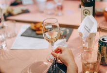 Pedir o segundo vinho menos caro da carta é o melhor negócio, dizem os economistas