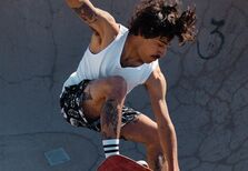 H&M lança coleção de swimwear masculina sustentável