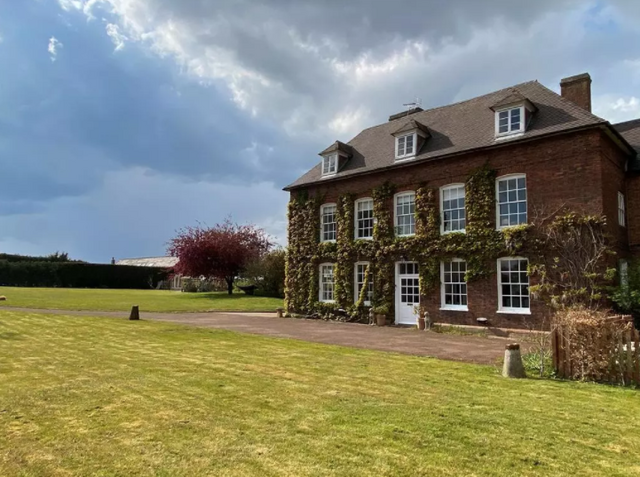 Tamhorn Park Farmhouse, Lichfield, Staffordshire