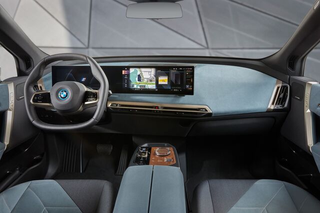 O modelo BMW iX - cockpit