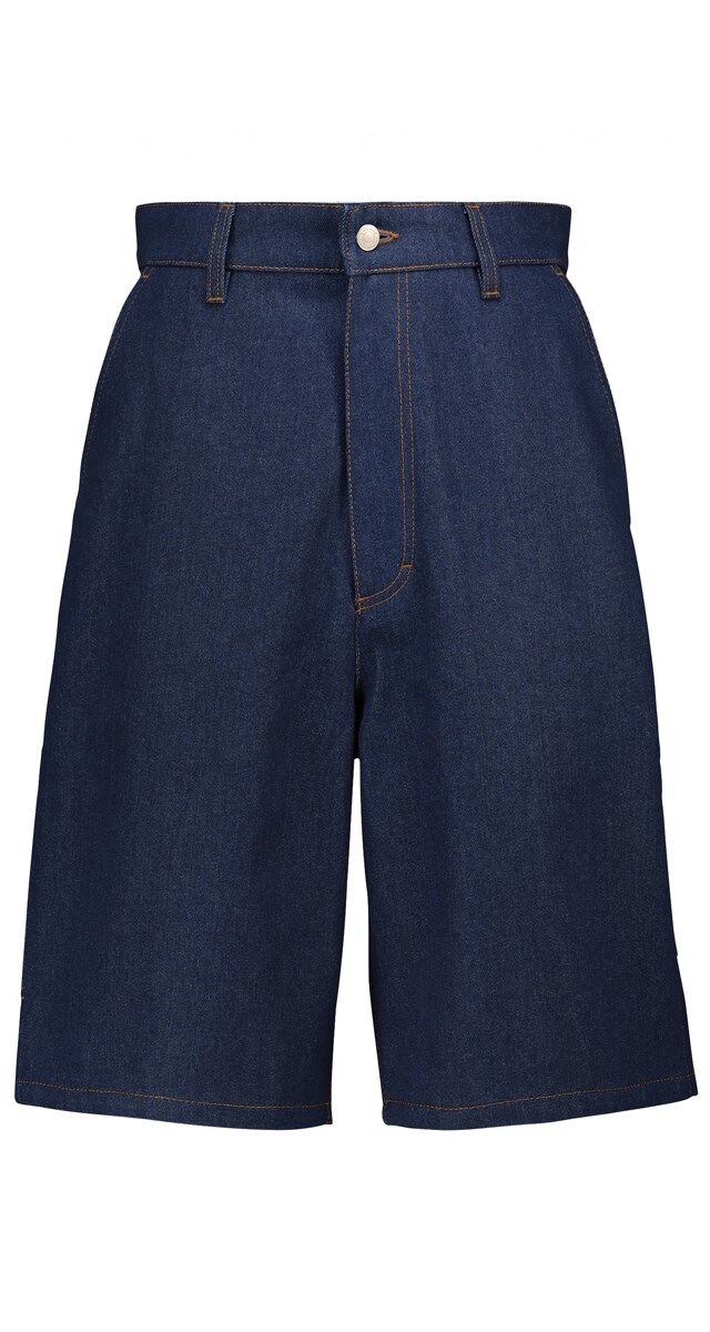 Bermudas em ganga, € 180, Ami Paris.