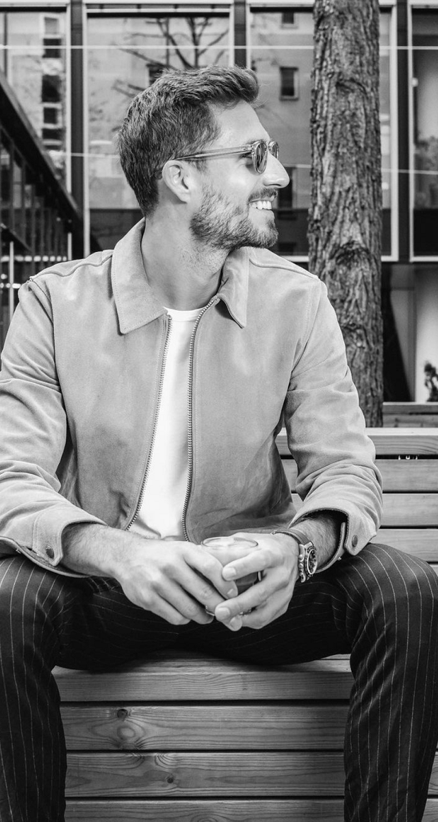 O alemão, Kevin Trapp, opta por um guarda-roupa mais clássico, onde as peças de alfaiataria estão sempre presentes.