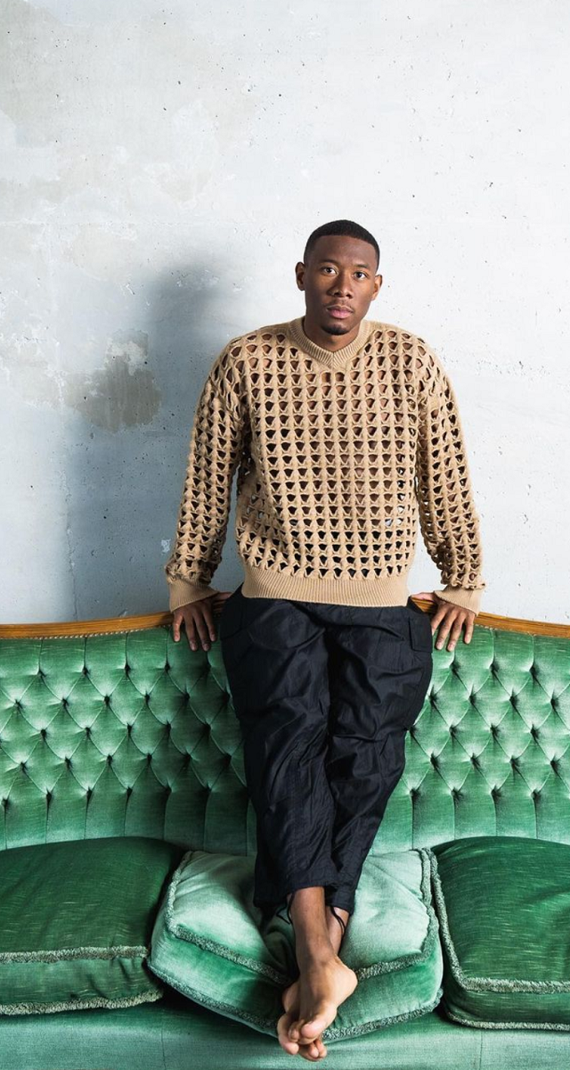 O austríaco, David Alaba, tem um estilo muito casual e cool e mistura sempre muitas texturas.