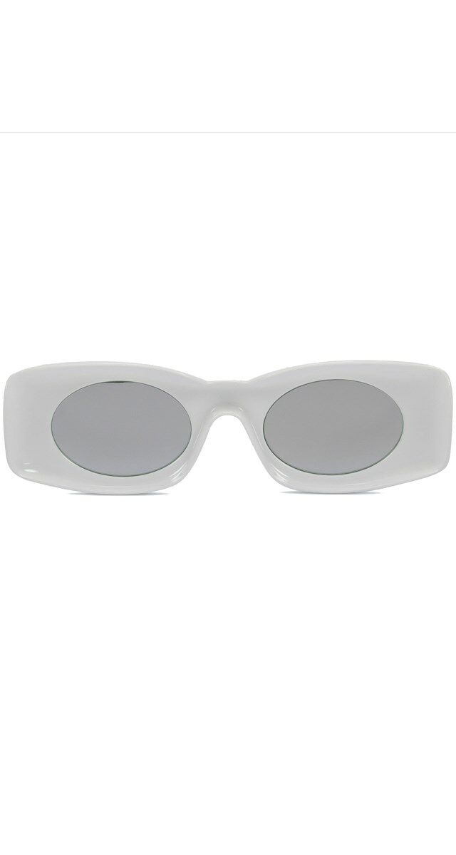 Retangulares - Óculos de sol Paula’s Ibiza com armação em acetato, € 290, Loewe.