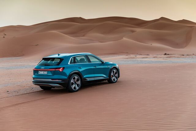 AUDI e-tron, 308 cv, autonomia 282 a 341 km, preço desde €72 719