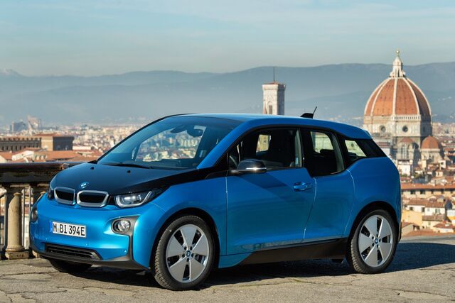 BMW i3, 170 cv, autonomia 308 km, preço desde €42 220