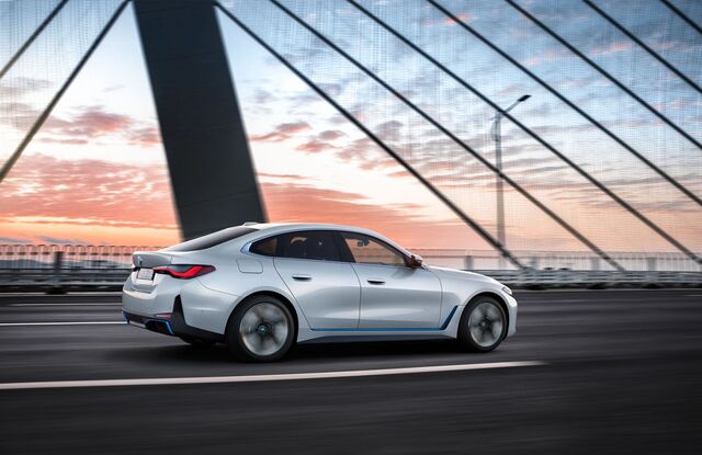 BMW i4 eDrive40, 340 cv, autonomia até 590 km, preço desde €60 500