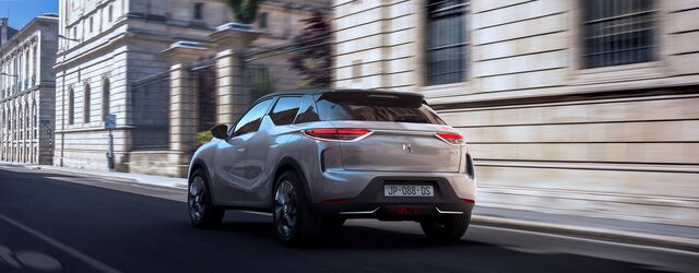 DS 3 Crossback E-TENSE, 136 cv, autonomia até 320 km, €46 350