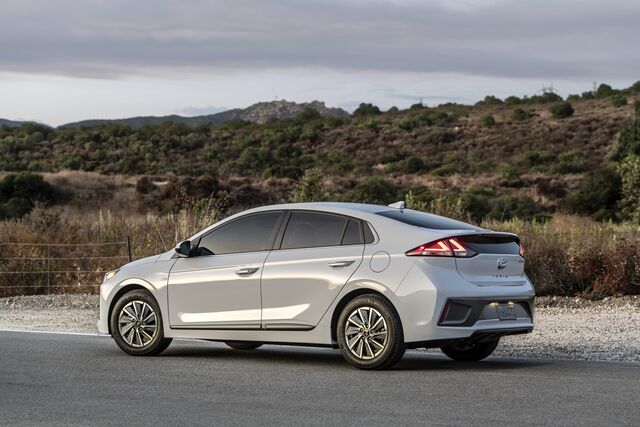 Hyundai IONIQ Electric, 136 cv, autonomia 311 km, preço desde €36 580