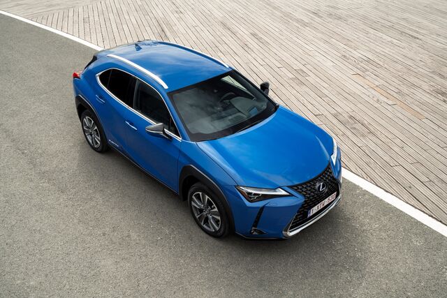 Lexus UX 300e, 204 cv, autonomia 400 km, preço desde €52 500