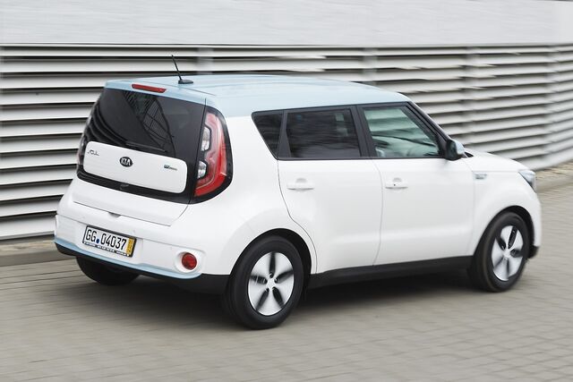 Kia e-Soul, 136 cv, autonomia até 452 km, preço desde €37 000