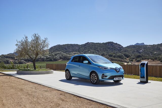 Renault ZOE, 135 cv, autonomia até 377 km, preço desde €32 240