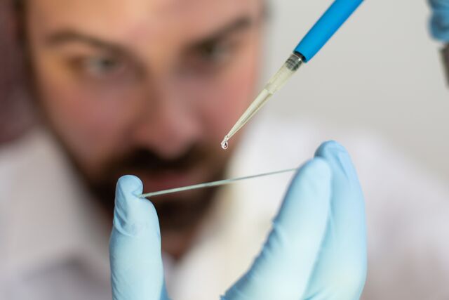Este fotógrafo captou a essência do gin a uma escala microscópica