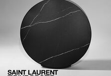 Uma coluna de som ou uma peça de arte?