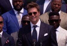 Tom Brady faz piada sobre Donald Trump durante visita à Casa Branca 