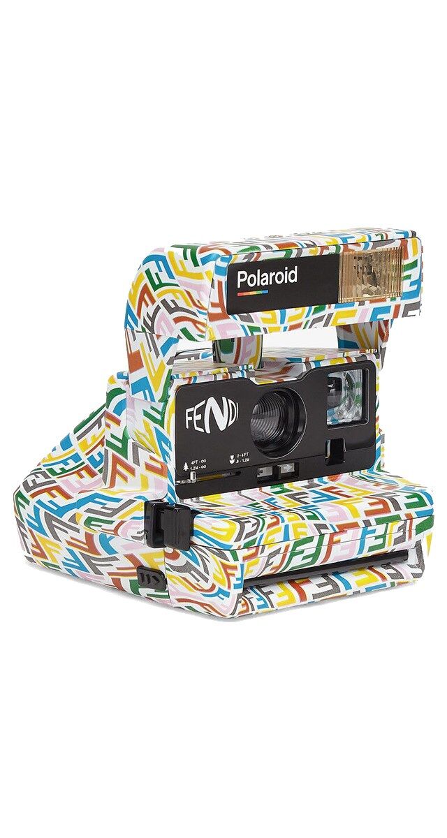 Câmara, € 750, Fendi x Polaroid.