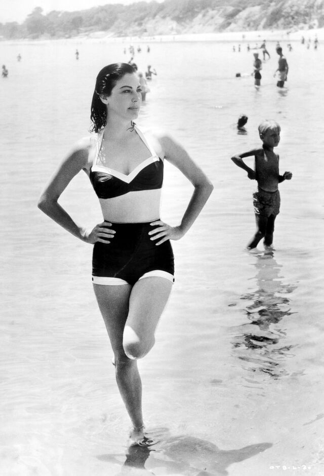 Ava Gardner, 1940