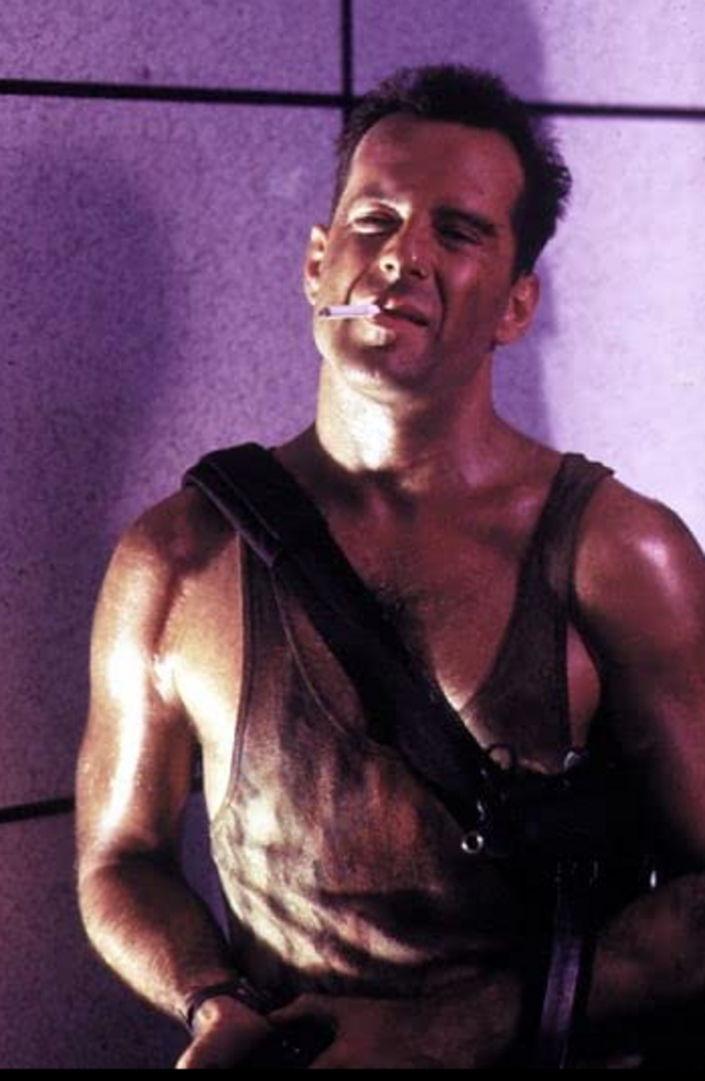 Bruce Willis, nas filmagens de `Die Hard´ (1988)