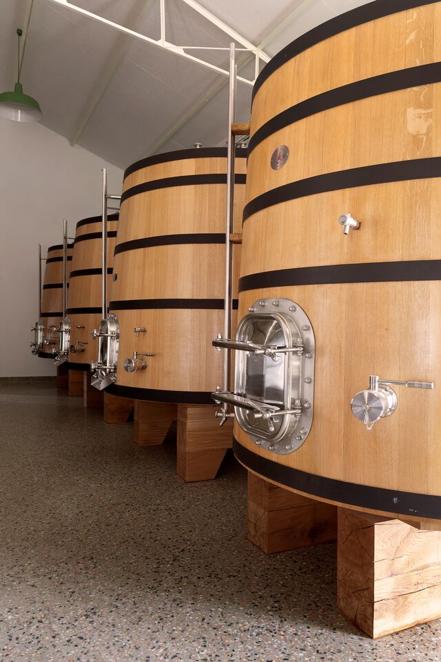 Balseiros onde a marca HAC amadurece os vinhos