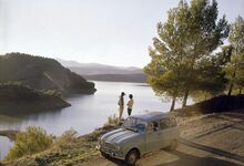 60 anos do Renault 4, o terceiro modelo mais vendido da história do automóvel