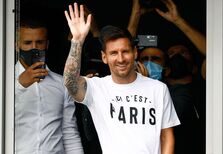 Quanto custa dormir no Le Royal Monceau, o hotel parisiense onde está Messi