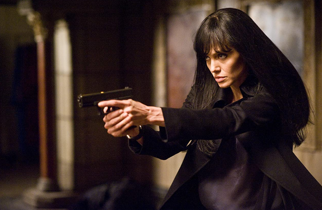 Angelina Jolie nas filmagens de `Salt´ (2010).