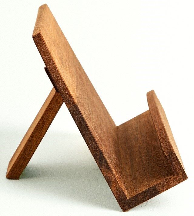 Suporte de livros/tablet em madeira, €17,99, Zara Home